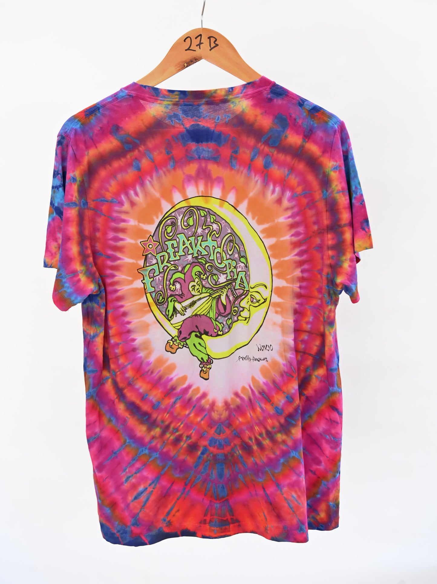 Lady With A Fan short sleeve T-SHIRT.