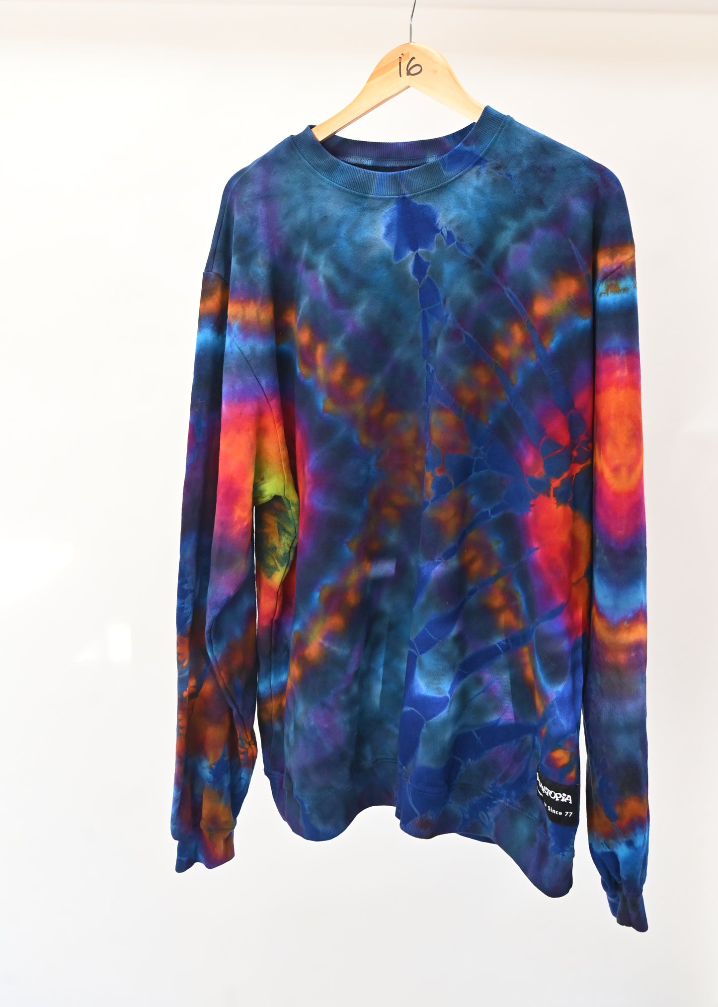 CREWNECK SWEATER