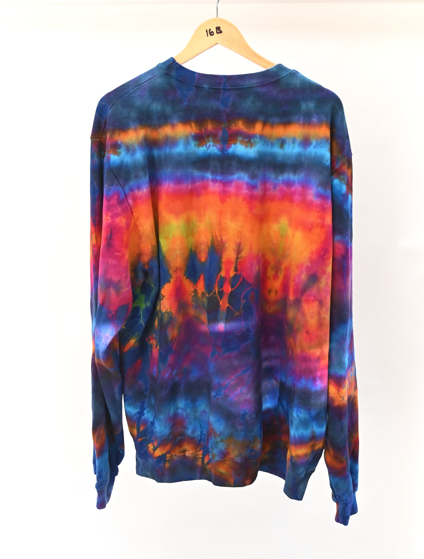 CREWNECK SWEATER