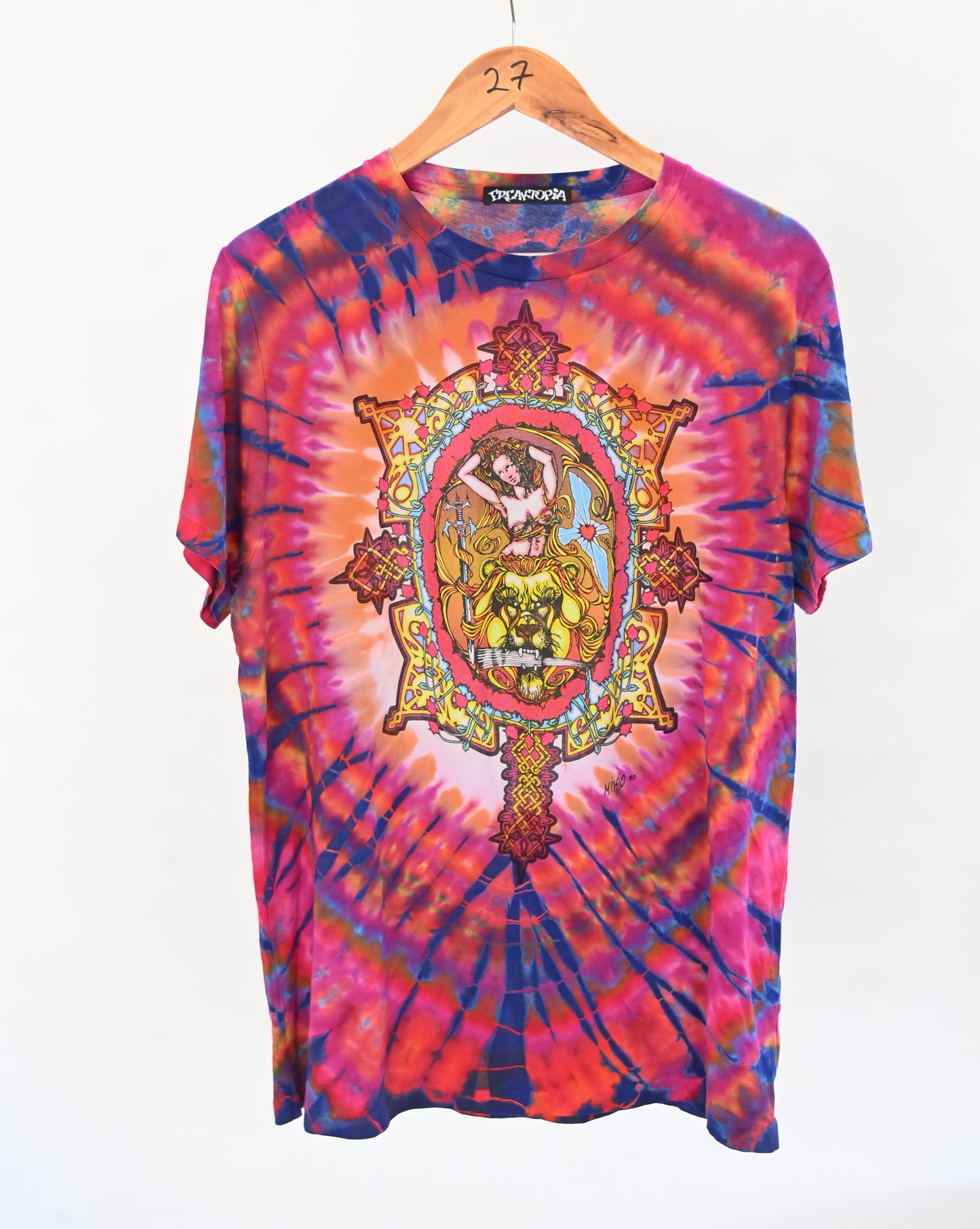 Lady With A Fan  short sleeve T-SHIRT.