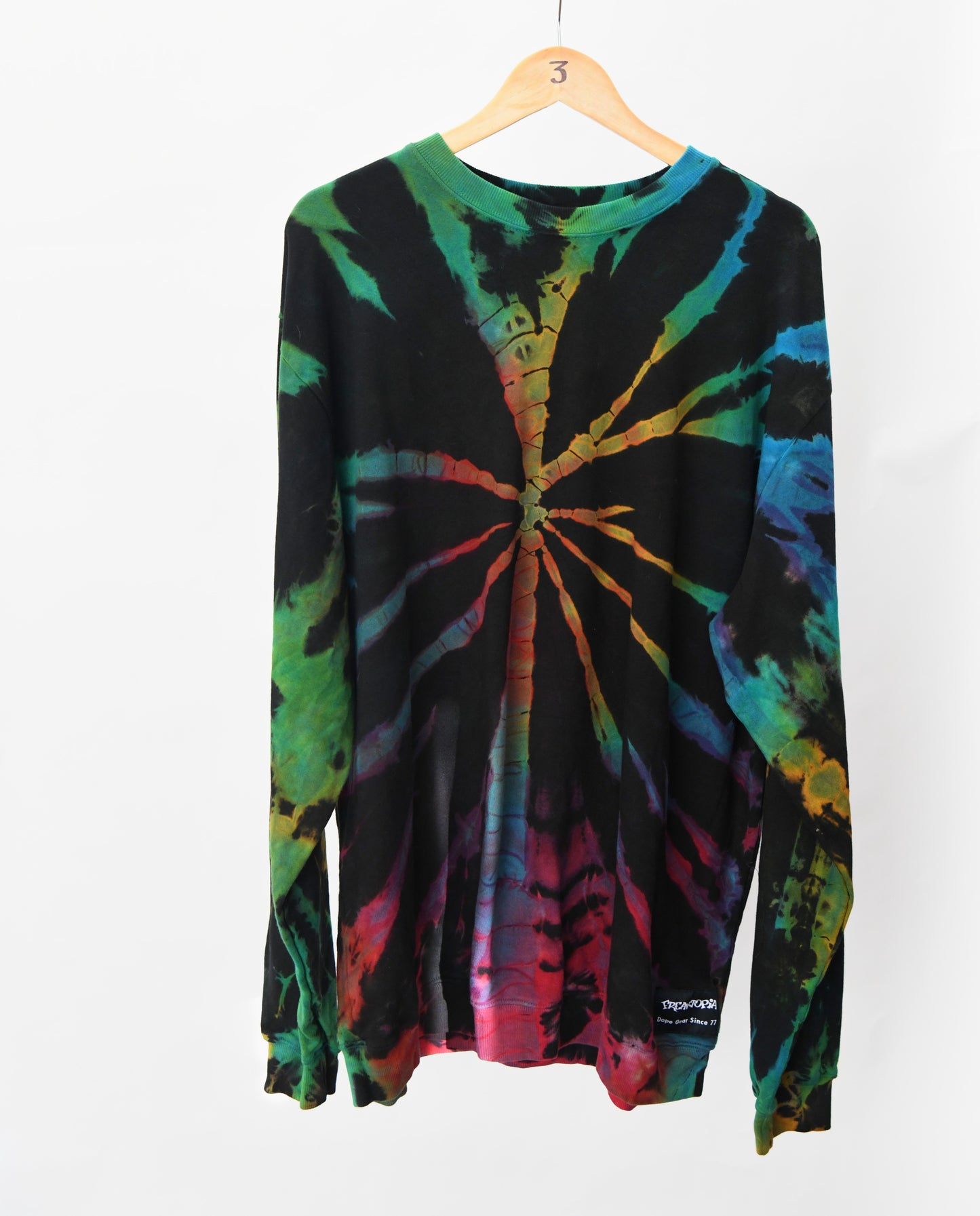 CREWNECK SWEATER .