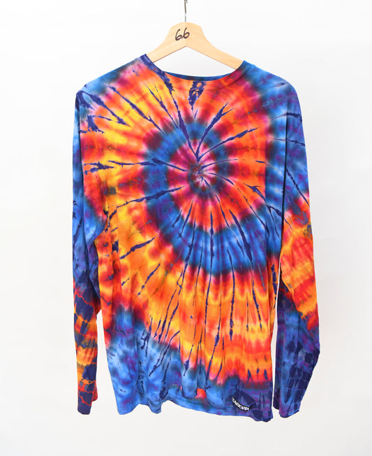 Long sleeve  T-SHIRT.